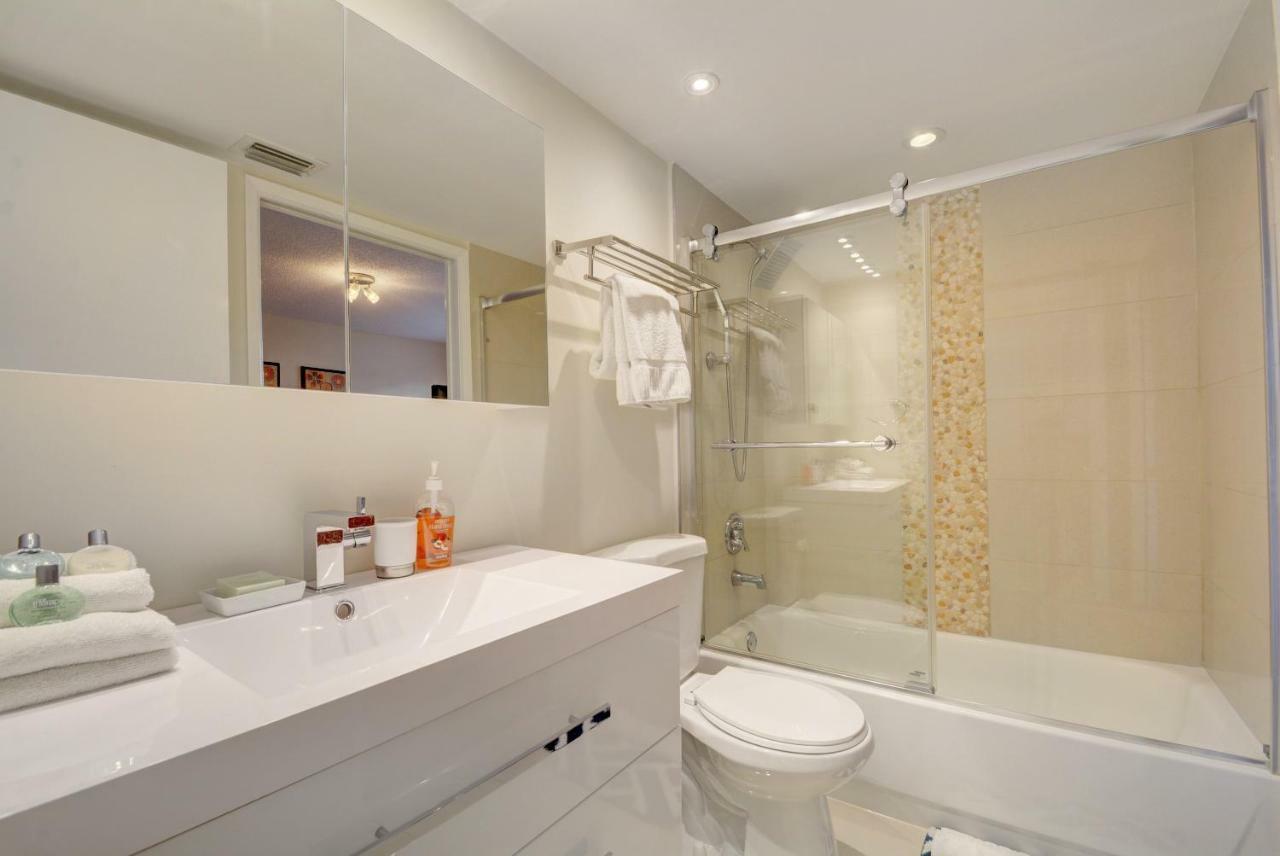 Ferienwohnung Renovated 2/2 Unit At Yacht Club/Aventura Exterior foto