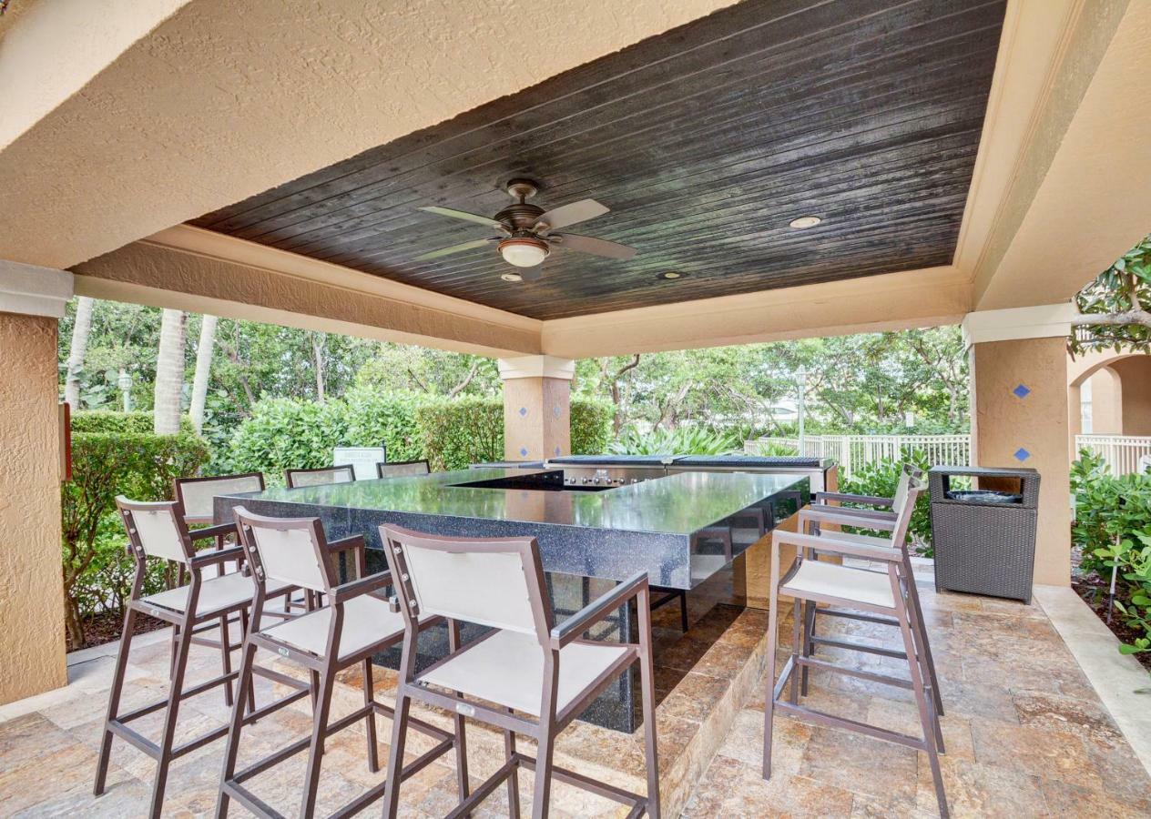 Ferienwohnung Renovated 2/2 Unit At Yacht Club/Aventura Exterior foto
